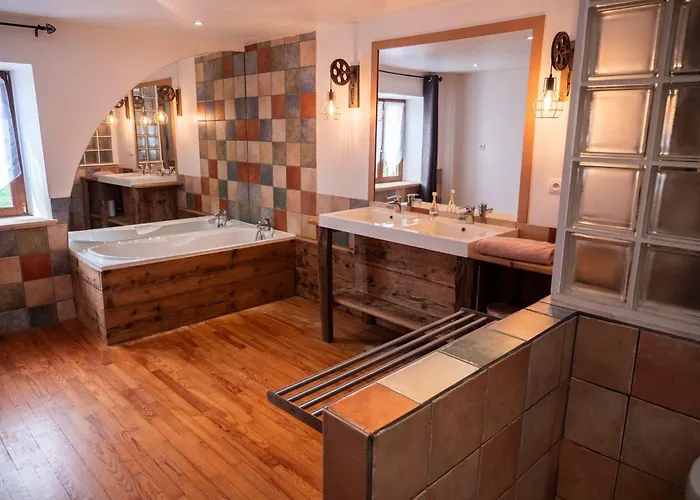 Prázdninový dům La Ferme 1807 Vosges, Jacuzzi, Sauna, Petanque